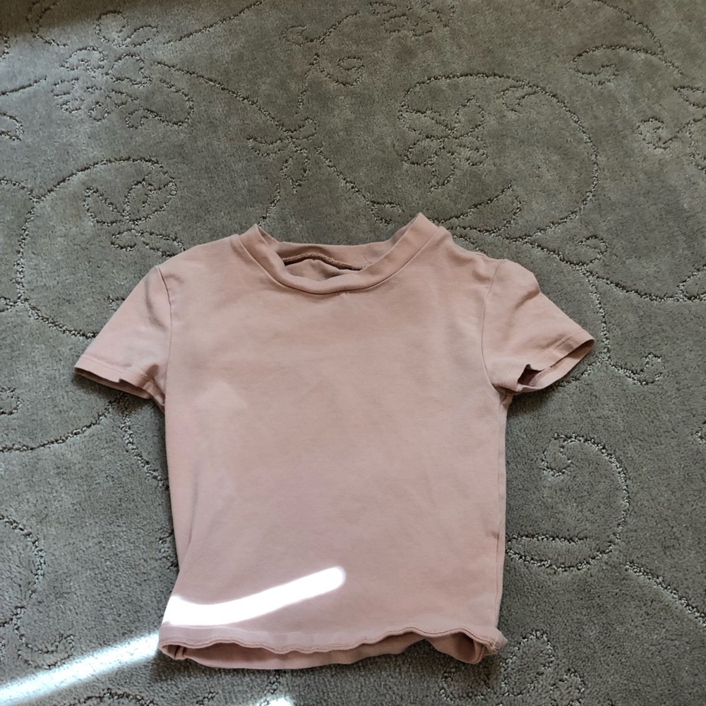 Womens xs crop light pink shirt